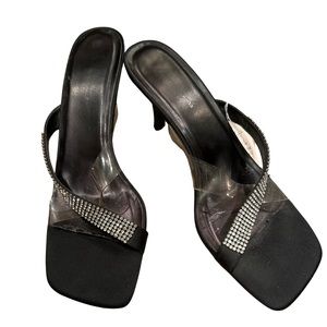 Vintage Dee Dee Size Shoes  10 2 1/2” heels with Rhinestone and Clear Straps